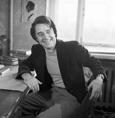 поэт Андрей Дементьев