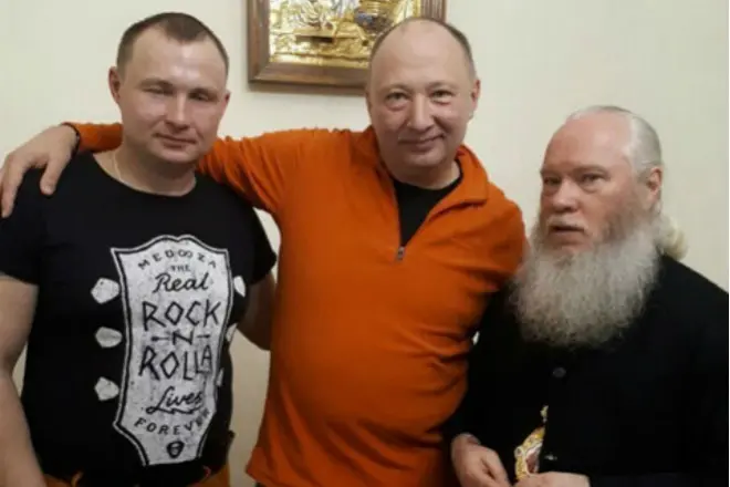 Юрий Гальцев с сыном Михаилом и курганским митрополитом Иосифом